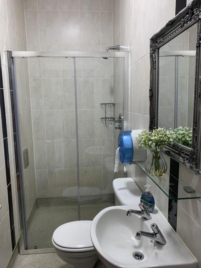 Lanigan'S Accommodation Килкени Екстериор снимка