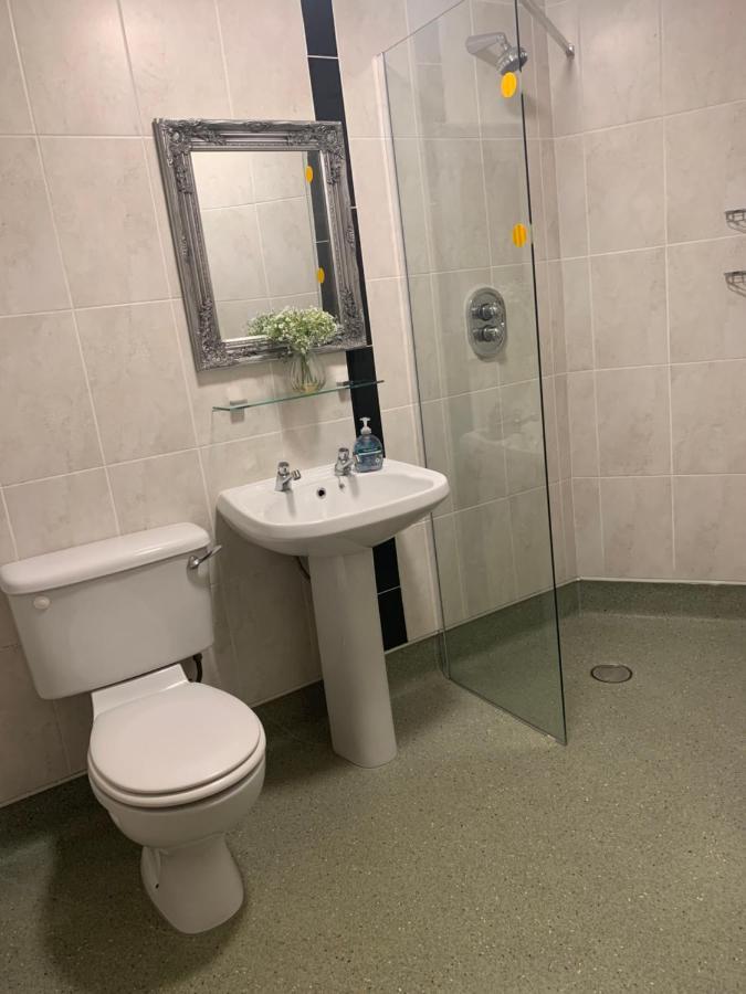 Lanigan'S Accommodation Килкени Екстериор снимка